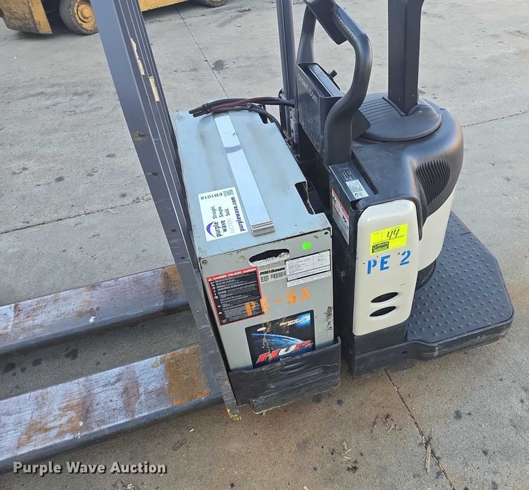 image for item EB1018 Crown PE4500-60 pallet jack