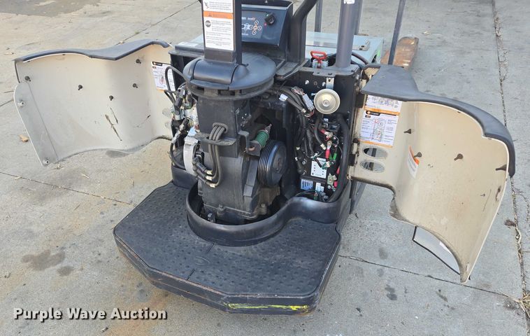 image for item EB1018 Crown PE4500-60 pallet jack