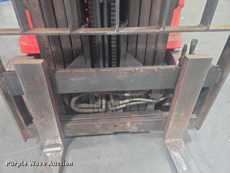 image for item EB1020 Raymond 425-C40QM forklift