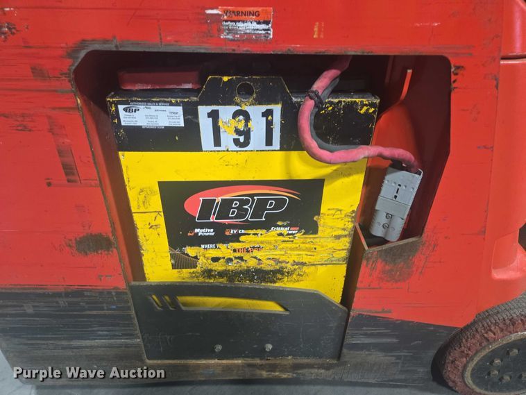 image for item EB1020 Raymond 425-C40QM forklift