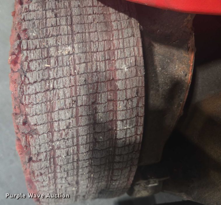 image for item EB1020 Raymond 425-C40QM forklift