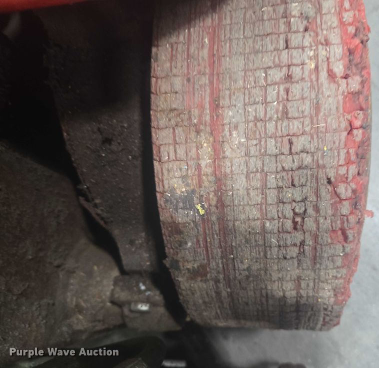 image for item EB1020 Raymond 425-C40QM forklift