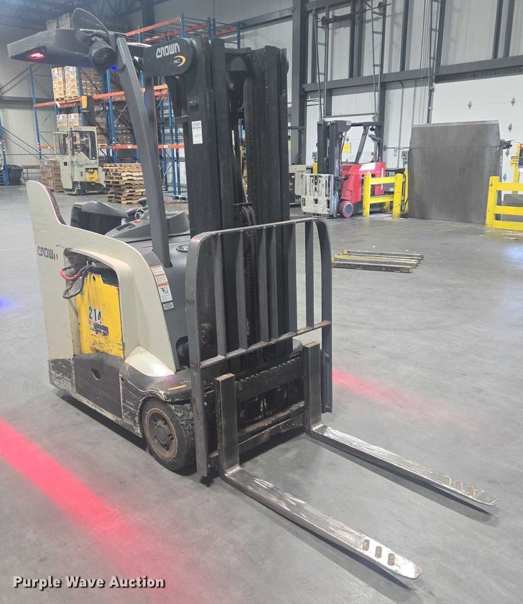 image for item EB1021 Crown RC5545-40 forklift