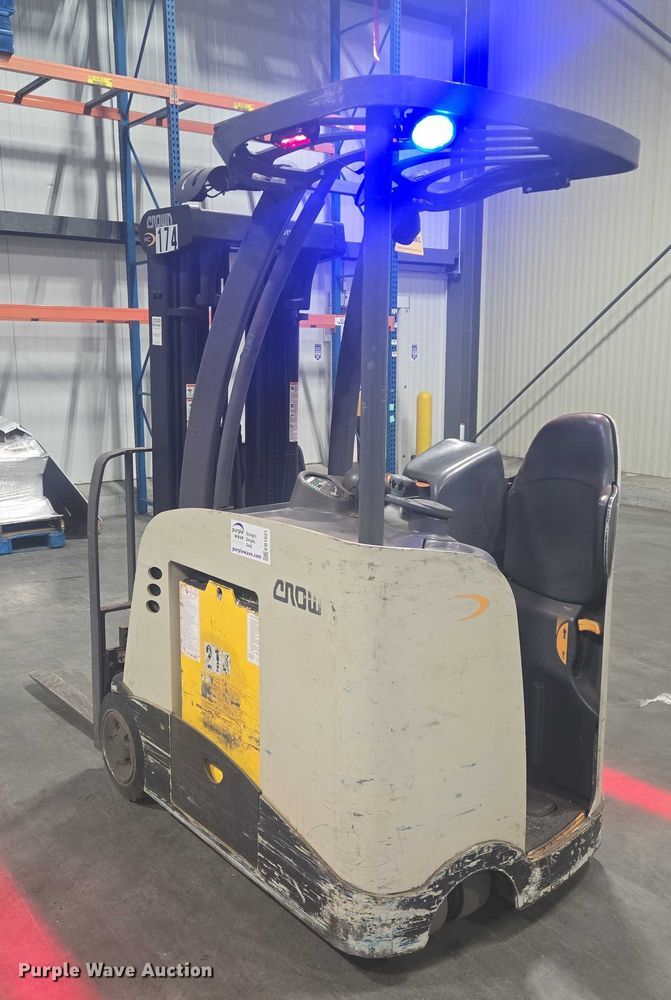 image for item EB1021 Crown RC5545-40 forklift