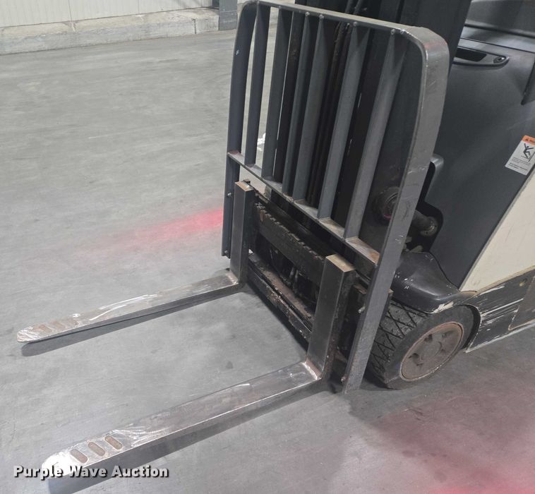 image for item EB1021 Crown RC5545-40 forklift