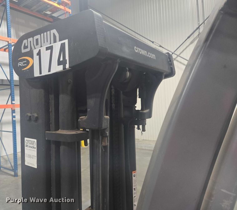 image for item EB1021 Crown RC5545-40 forklift