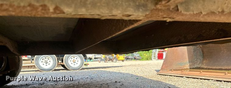 image for item EB2907 2013 Haulmark TSTV85X16WT3 enclosed cargo trailer