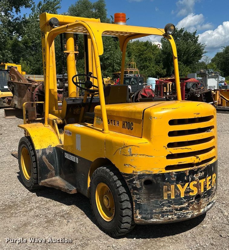 image for item EB2914 Hyster H70C forklift