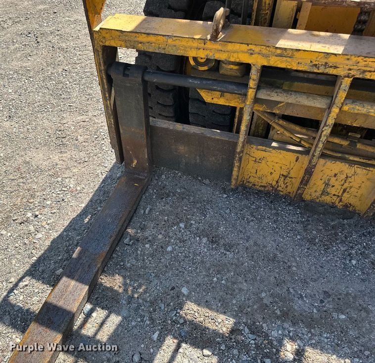 image for item EB2914 Hyster H70C forklift