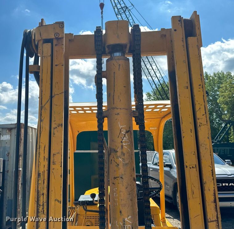 image for item EB2914 Hyster H70C forklift