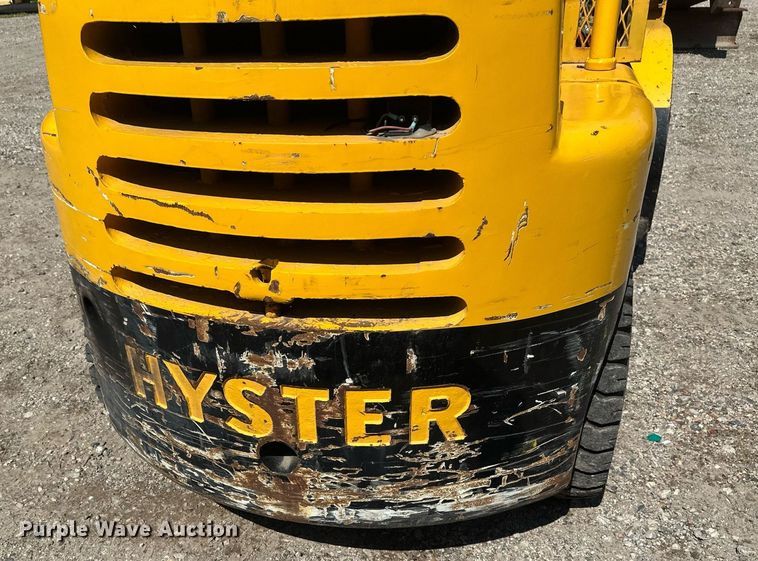 image for item EB2914 Hyster H70C forklift