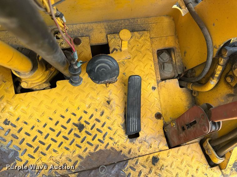 image for item EB2914 Hyster H70C forklift