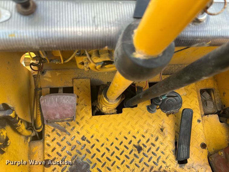 image for item EB2914 Hyster H70C forklift