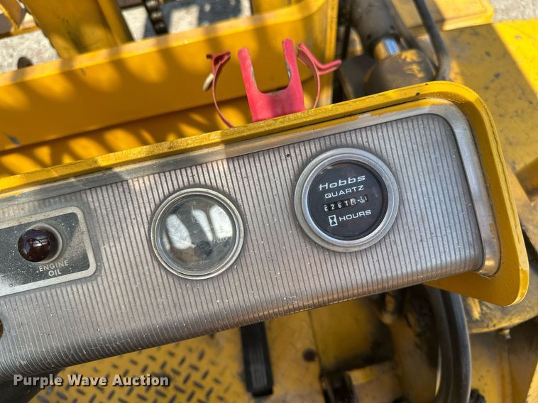 image for item EB2914 Hyster H70C forklift