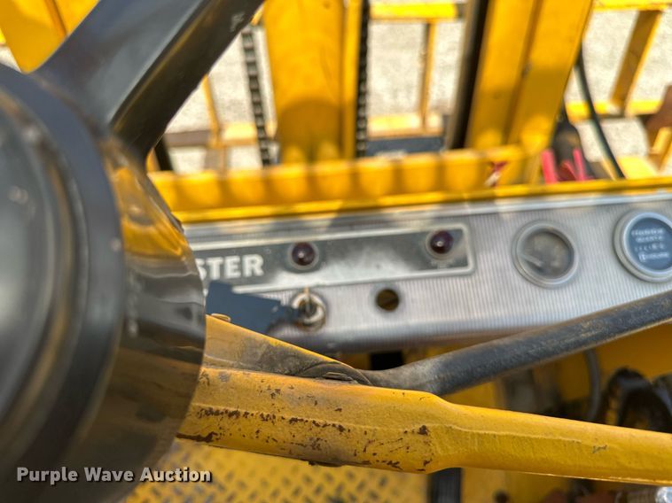 image for item EB2914 Hyster H70C forklift