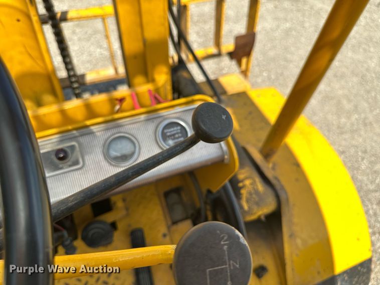 image for item EB2914 Hyster H70C forklift