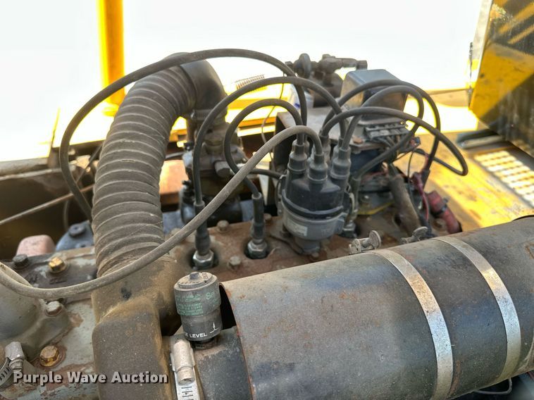 image for item EB2914 Hyster H70C forklift