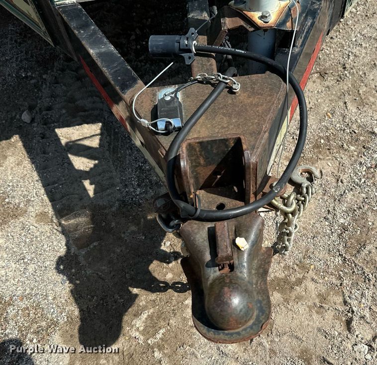 image for item EB2919 1995 Tailwind enclosed cargo trailer