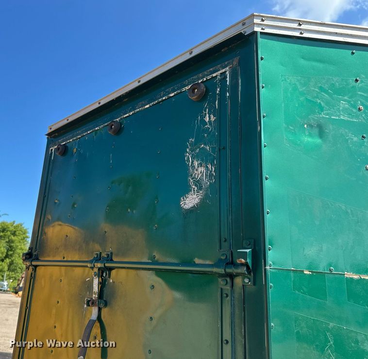 image for item EB2919 1995 Tailwind enclosed cargo trailer