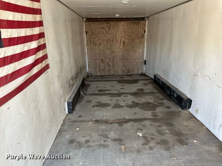 image for item EB2919 1995 Tailwind enclosed cargo trailer