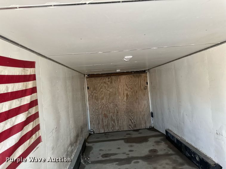 image for item EB2919 1995 Tailwind enclosed cargo trailer