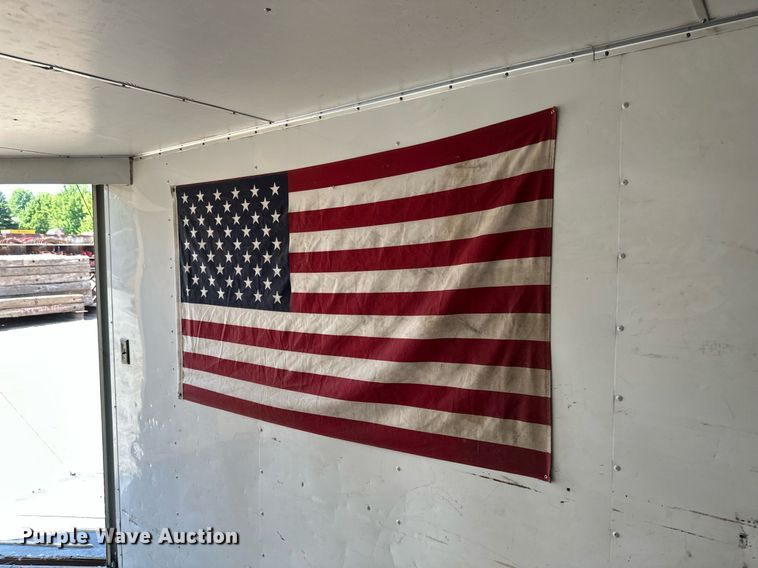 image for item EB2919 1995 Tailwind enclosed cargo trailer