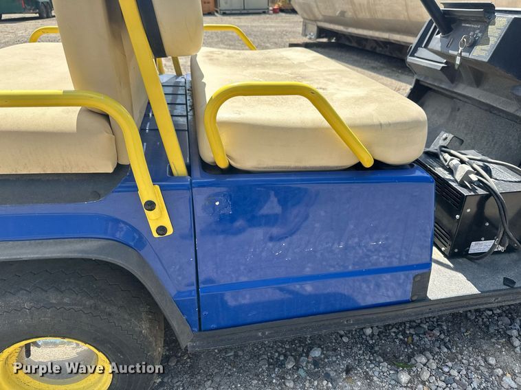 image for item EB2921 Par car Columbia golf cart