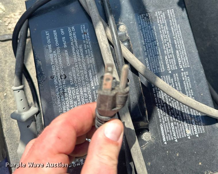 image for item EB2921 Par car Columbia golf cart