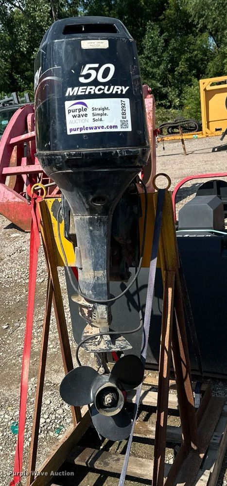 image for item EB2927 Mercury boat engine