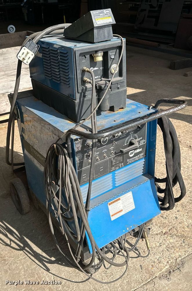 image for item EB2950 Miller Syncrowave 250 welder