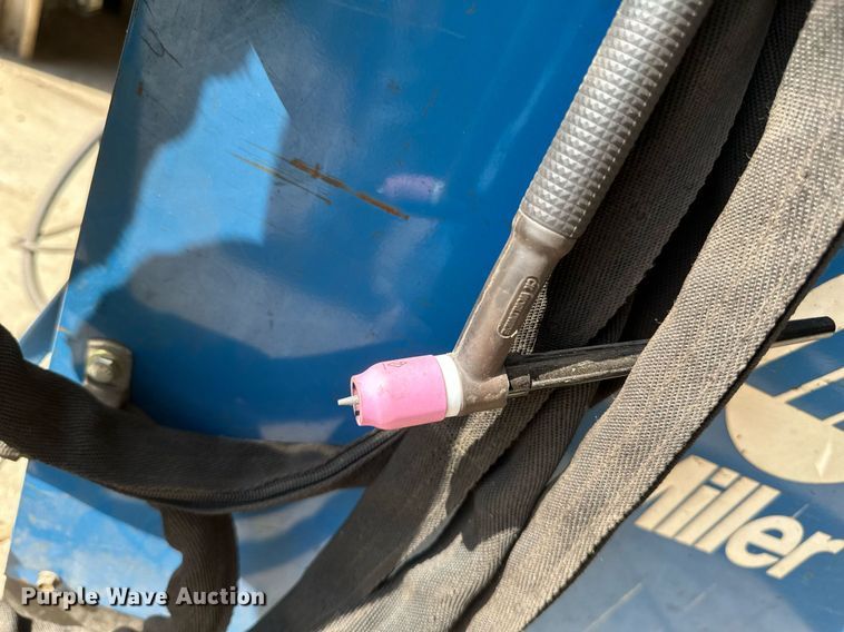 image for item EB2950 Miller Syncrowave 250 welder