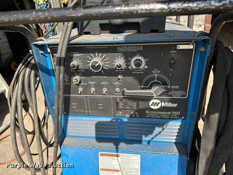 image for item EB2950 Miller Syncrowave 250 welder