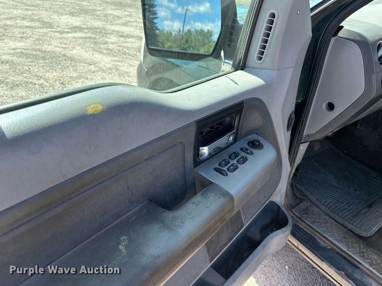 image for item EB2972 2007 Ford F150 SuperCab pickup truck