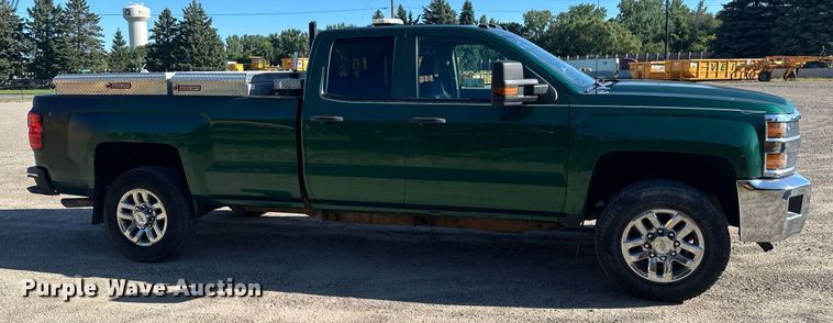 image for item EB2974 2016 Chevrolet Silverado 2500HD Double Cab pickup truck