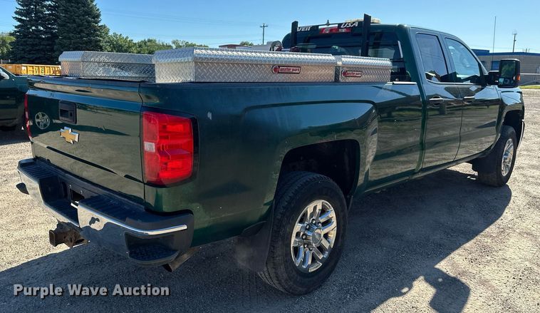 image for item EB2974 2016 Chevrolet Silverado 2500HD Double Cab pickup truck