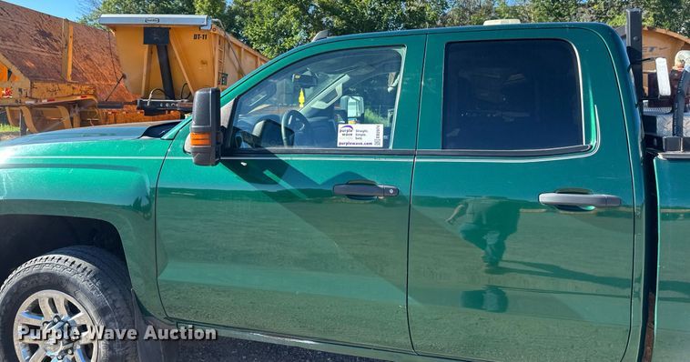 image for item EB2974 2016 Chevrolet Silverado 2500HD Double Cab pickup truck