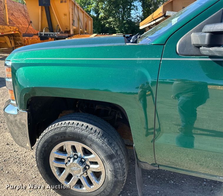 image for item EB2974 2016 Chevrolet Silverado 2500HD Double Cab pickup truck