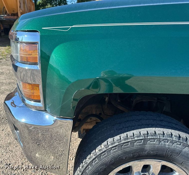 image for item EB2974 2016 Chevrolet Silverado 2500HD Double Cab pickup truck