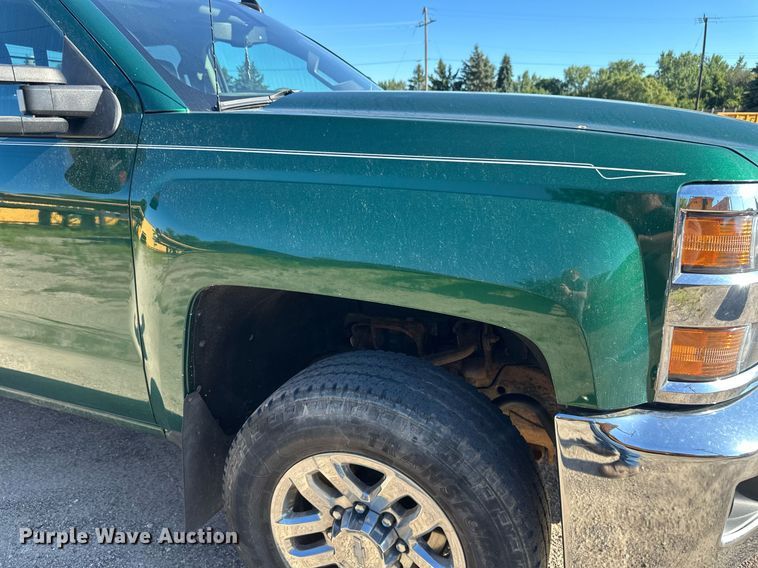 image for item EB2974 2016 Chevrolet Silverado 2500HD Double Cab pickup truck