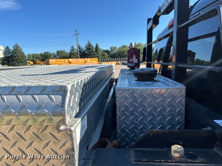 image for item EB2974 2016 Chevrolet Silverado 2500HD Double Cab pickup truck