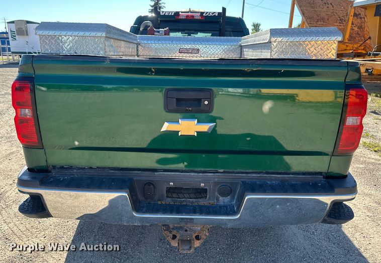 image for item EB2974 2016 Chevrolet Silverado 2500HD Double Cab pickup truck