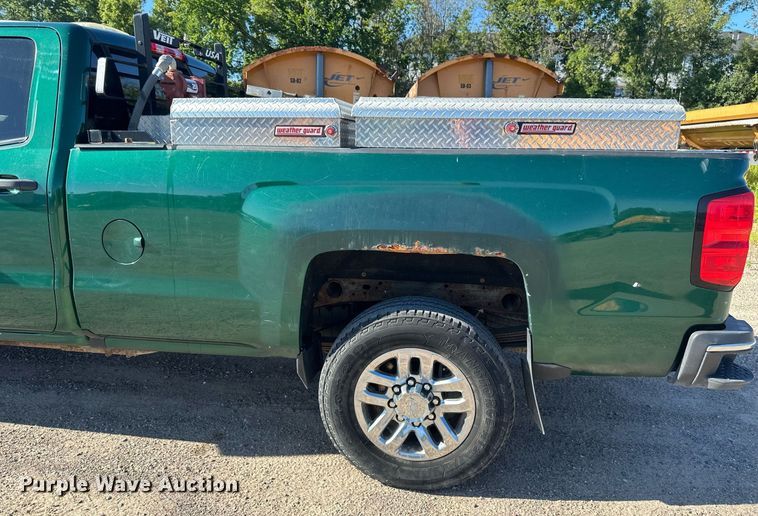 image for item EB2974 2016 Chevrolet Silverado 2500HD Double Cab pickup truck