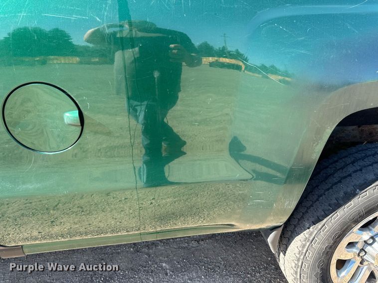 image for item EB2974 2016 Chevrolet Silverado 2500HD Double Cab pickup truck