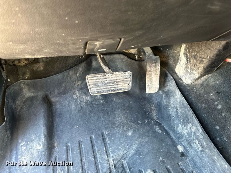 image for item EB2974 2016 Chevrolet Silverado 2500HD Double Cab pickup truck