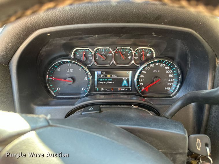 image for item EB2974 2016 Chevrolet Silverado 2500HD Double Cab pickup truck