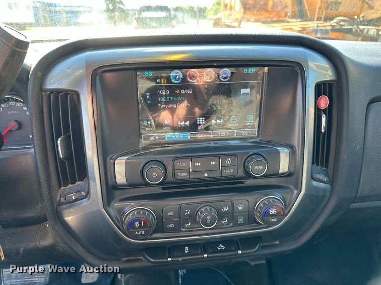 image for item EB2974 2016 Chevrolet Silverado 2500HD Double Cab pickup truck