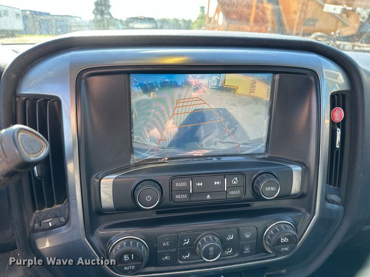 image for item EB2974 2016 Chevrolet Silverado 2500HD Double Cab pickup truck