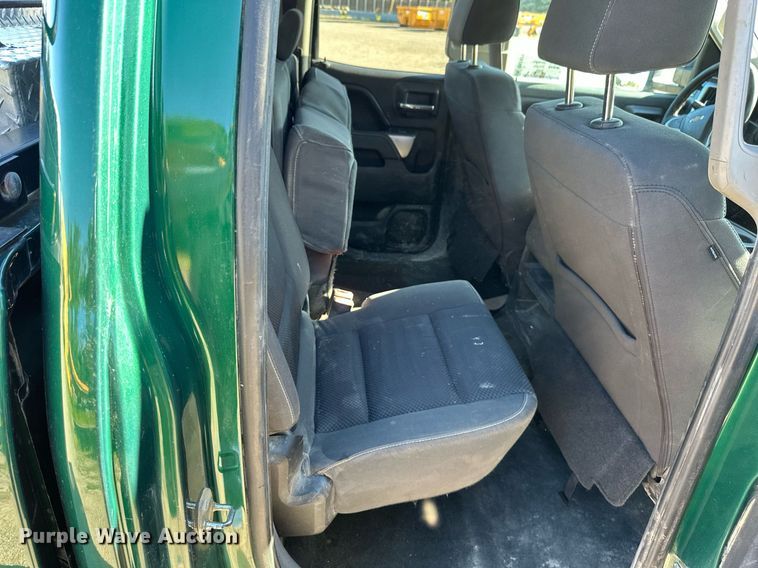 image for item EB2974 2016 Chevrolet Silverado 2500HD Double Cab pickup truck