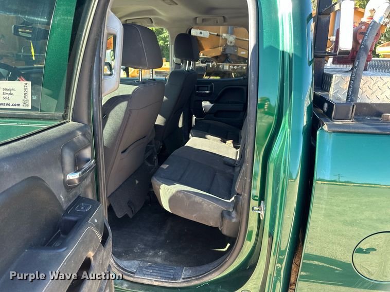 image for item EB2974 2016 Chevrolet Silverado 2500HD Double Cab pickup truck