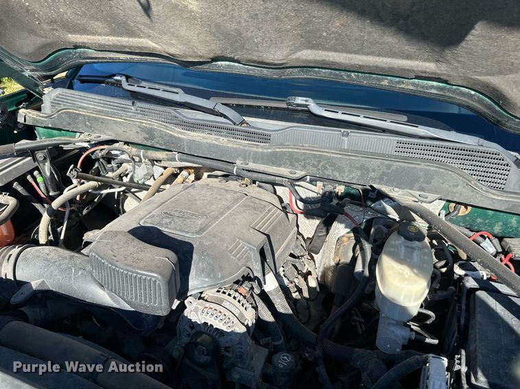 image for item EB2974 2016 Chevrolet Silverado 2500HD Double Cab pickup truck